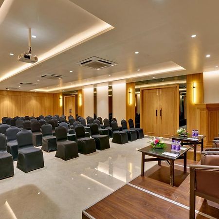Citrus Hotel Kolhapur Exteriör bild
