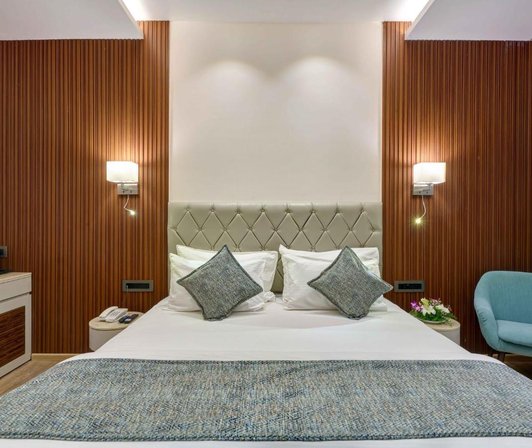 Citrus Hotel Kolhapur Exteriör bild