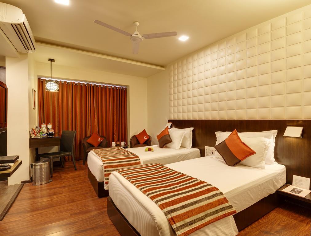 Citrus Hotel Kolhapur Exteriör bild