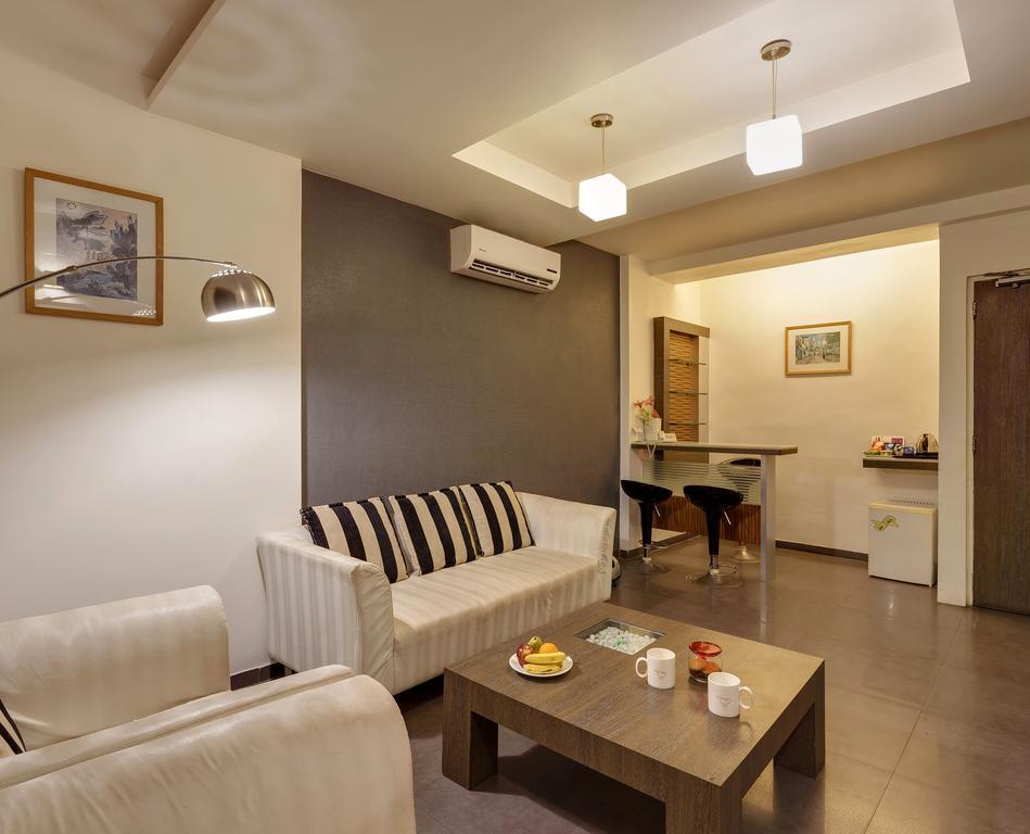 Citrus Hotel Kolhapur Exteriör bild