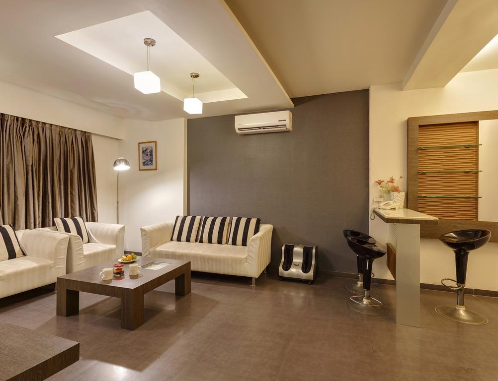 Citrus Hotel Kolhapur Exteriör bild