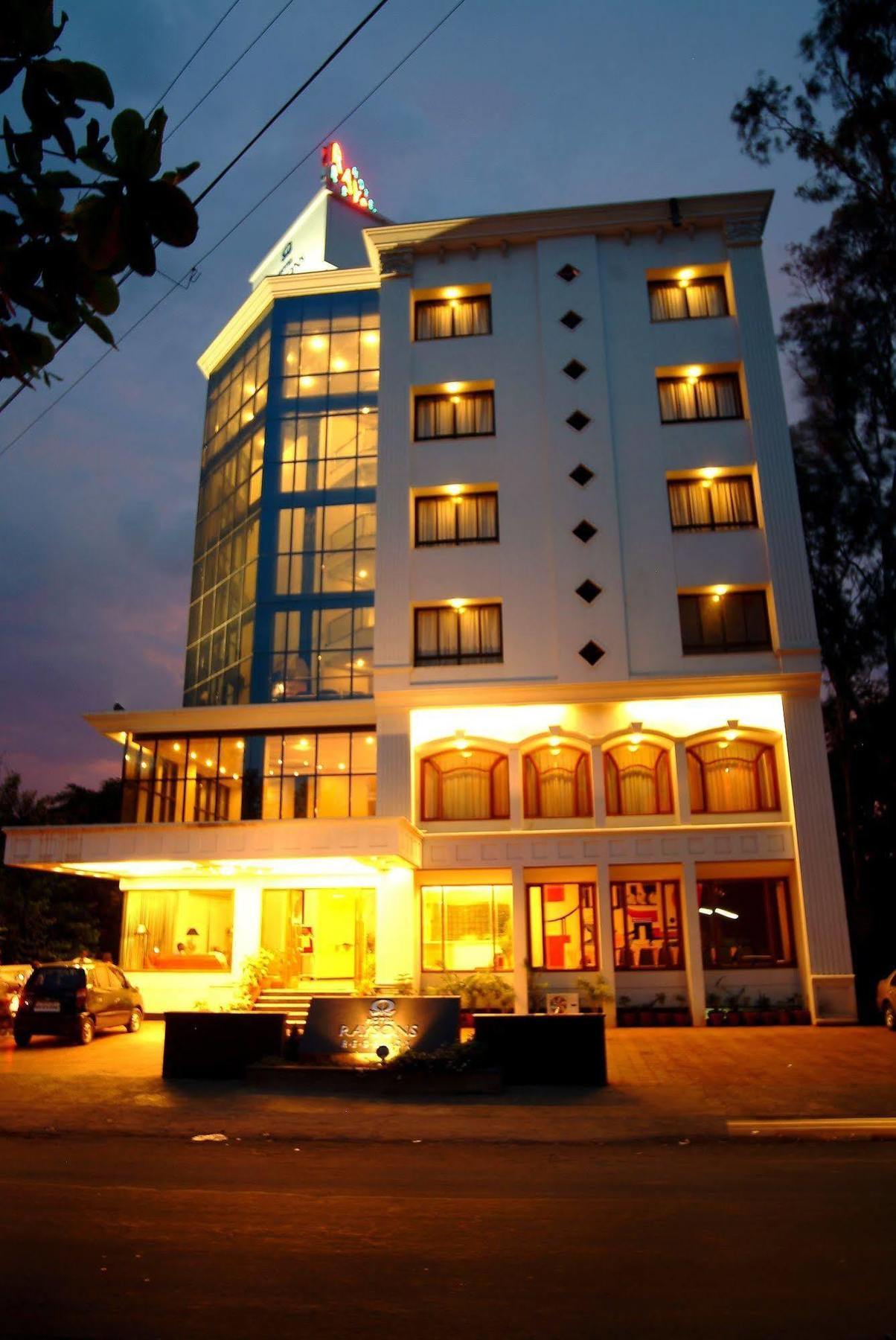 Citrus Hotel Kolhapur Exteriör bild