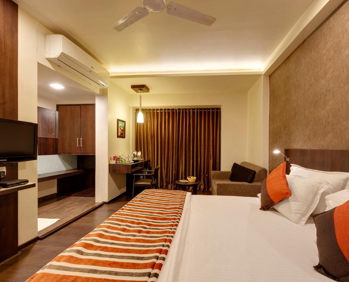 Citrus Hotel Kolhapur Exteriör bild